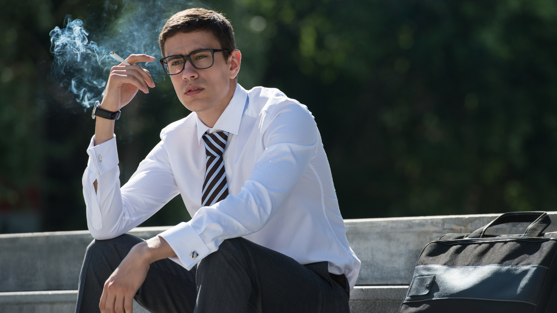 Illustration showing aversive conditioning, where a negative stimulus is paired with an unwanted behavior to reduce its occurrence in future situations.